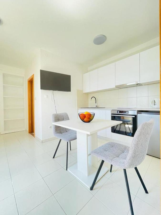 Apartments And Rooms Kod Mate Tribanj-Kruscica Kamer foto